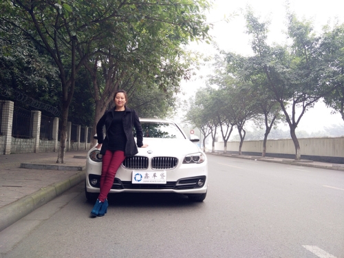 成都車貸-金牛區王女士